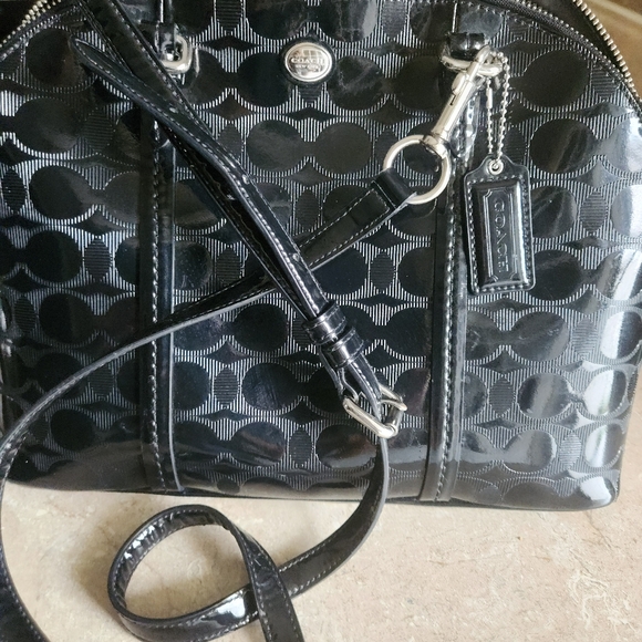 Coach 32583 Payton Link C Embossed Patent Domed Crossbody - Picture 11 of 13